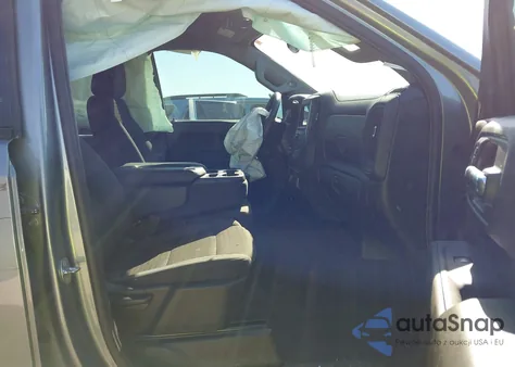 2024 Chevrolet Silverado 1500 2Wd Short Bed Custom z USA, uszkodzony, nr VIN 1GCPABEK6RZ323639